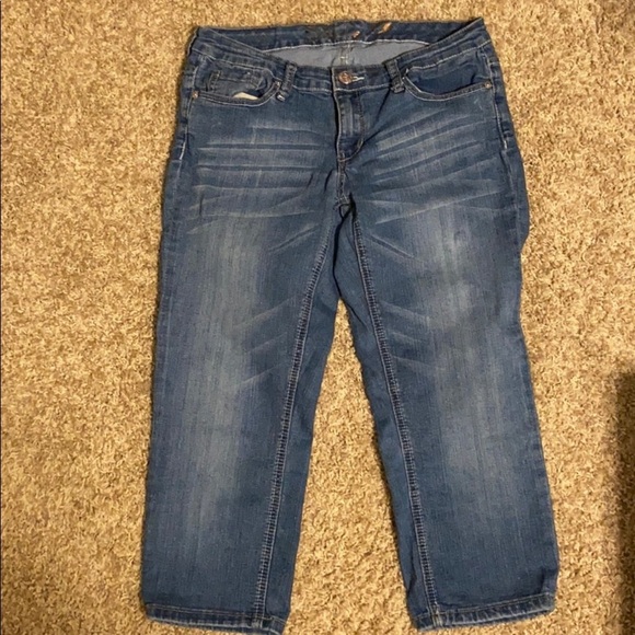 Seven7 Denim - SEVEN 7  cropped jeans, size 8